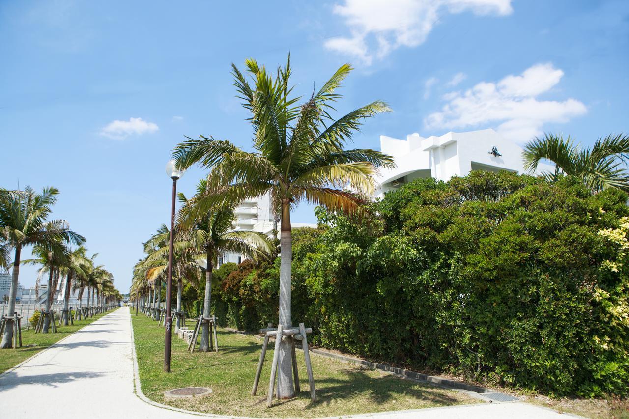 Mihama Beach House Villa Chatan Esterno foto