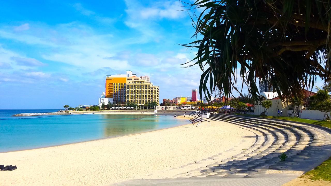 Mihama Beach House Villa Chatan Esterno foto