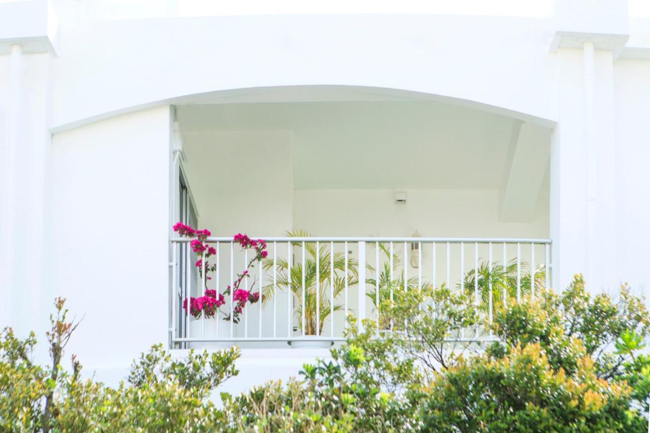 Mihama Beach House Villa Chatan Esterno foto